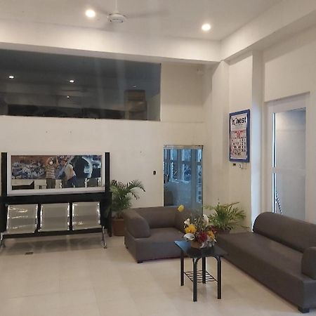 Nest Suites Quezon City Eksteriør billede