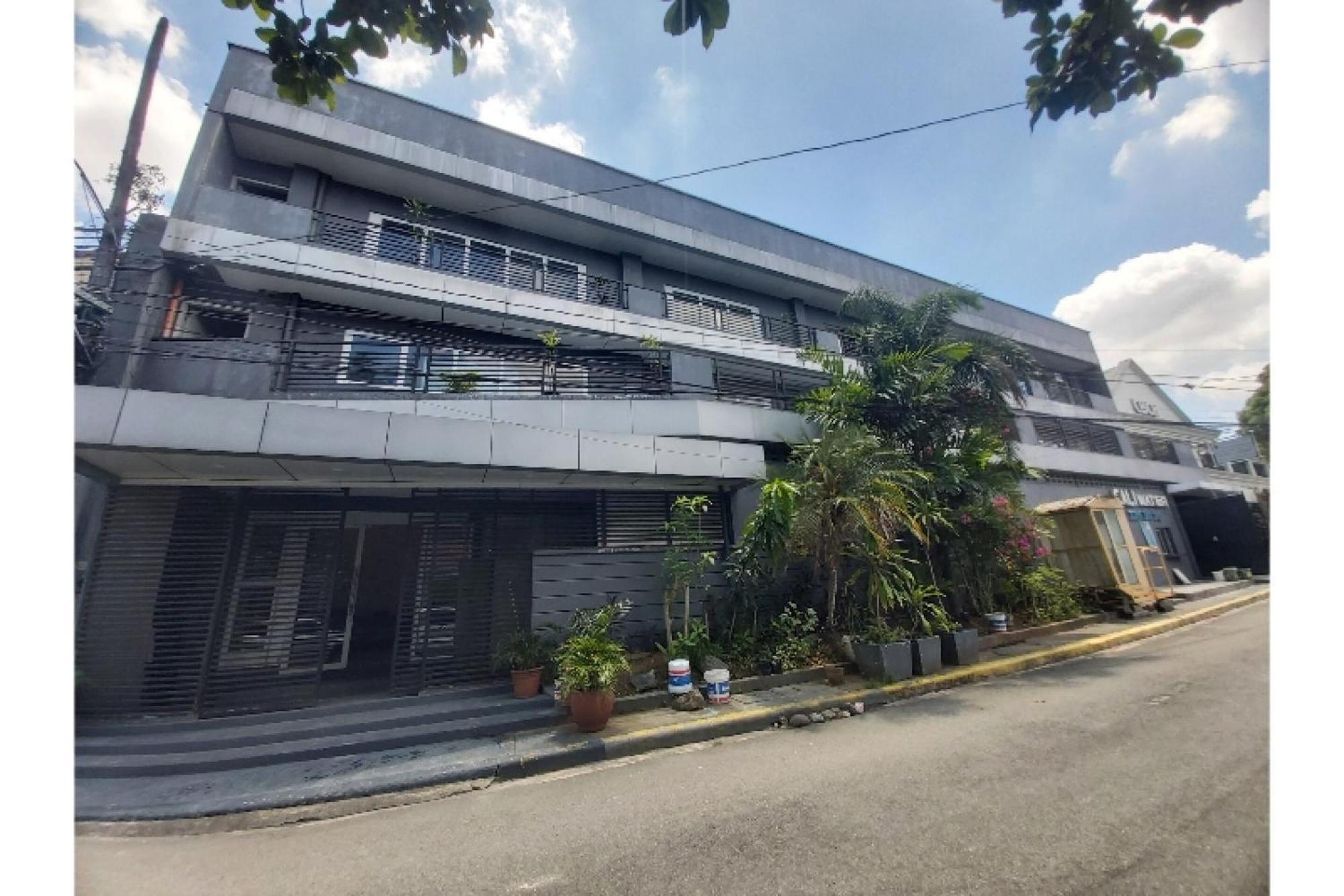 Nest Suites Quezon City Eksteriør billede